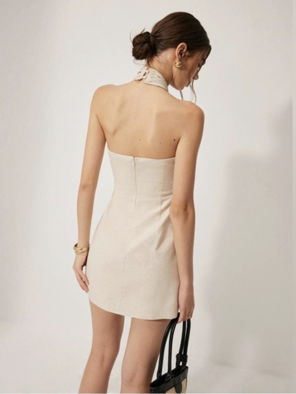 NWT Commense Sleeveless Linen Twist Halter Mini Dress in Cream - Picture 2 of 6